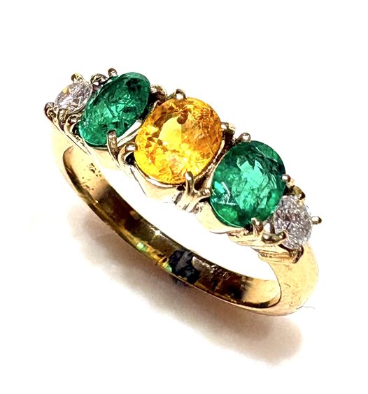 Anello Sommer Donna Brazil in Oro giallo Zaffiro giallo 0.82 Ct SME CT 0.69 ZG CT 0.82 D CT 0.18 - SME CT 0.69 ZG CT 0.82 D CT 0.18